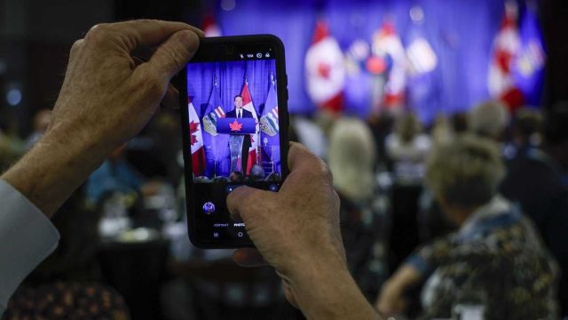 Navigating the News Landscape: Young Canadians Embrace Influencer Content