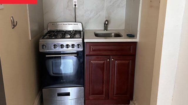 Transforming Tiny Spaces: Cozy Kitchen Makeover Insights