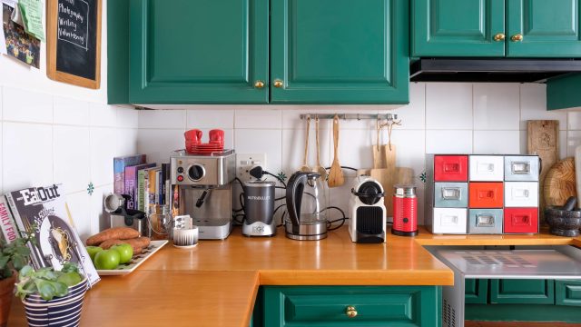 The Timeless Trick for Maintaining Spotless Kitchen Drawers