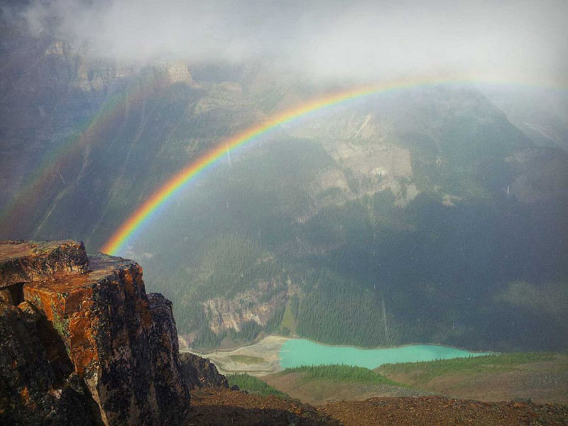 38 amazing beauties in the world, go if you dare - pin emoticon
